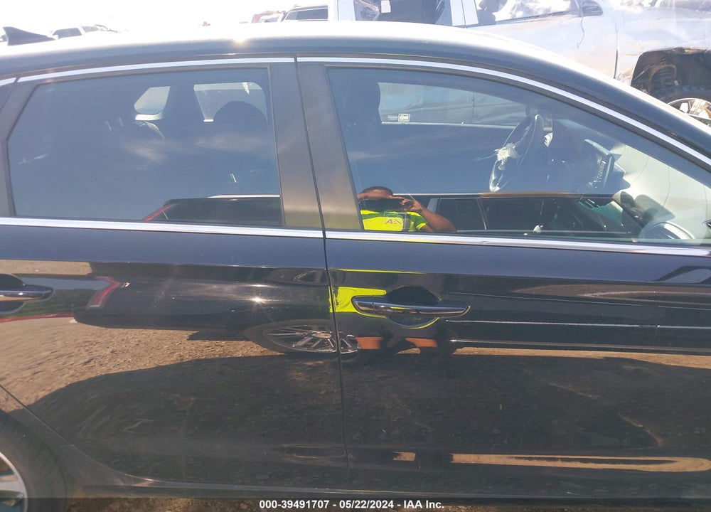 2018 HYUNDAI ELANTRA GT VIN: KMHH35LE4JU030445