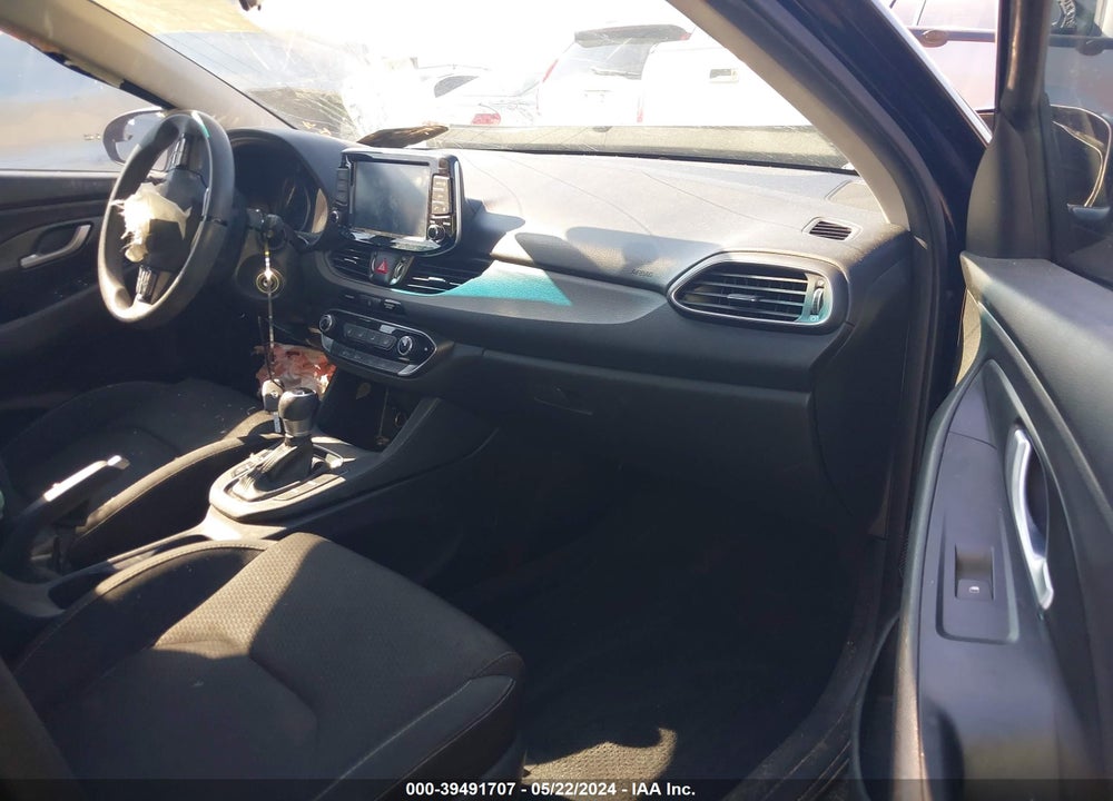 2018 HYUNDAI ELANTRA GT VIN: KMHH35LE4JU030445