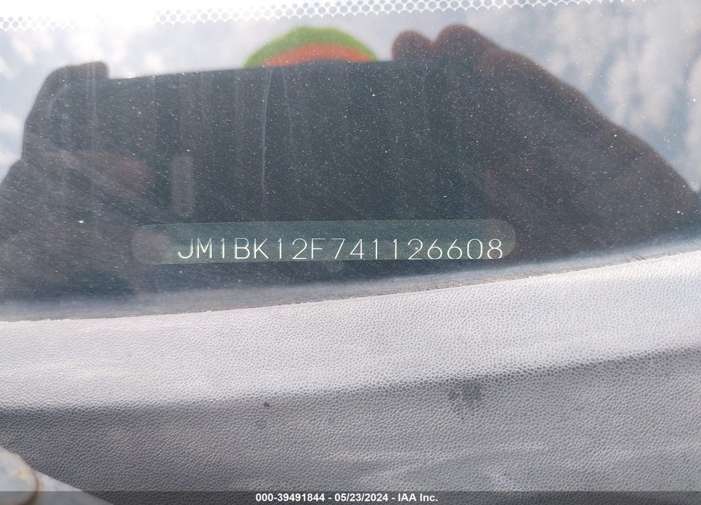 2004 MAZDA 3 I VIN: JM1BK12F741126608