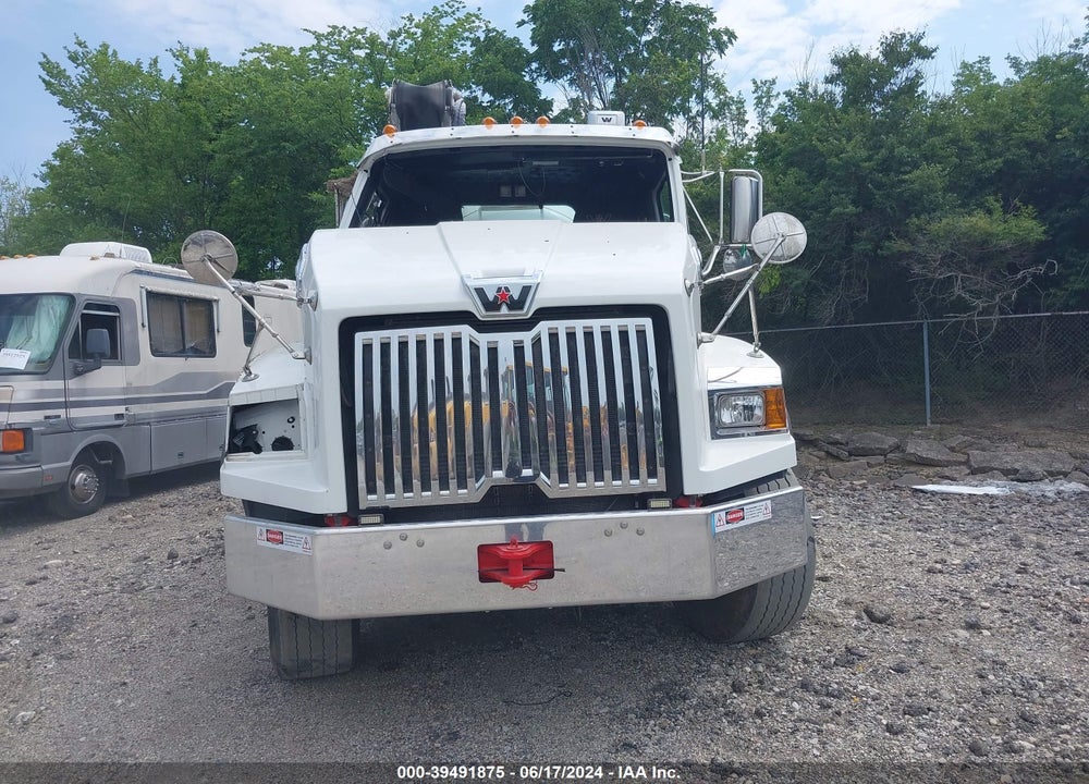 2022 WESTERN STAR 4700 SET BACK AXLE VIN: 5KKHAXFM2NPNK1608