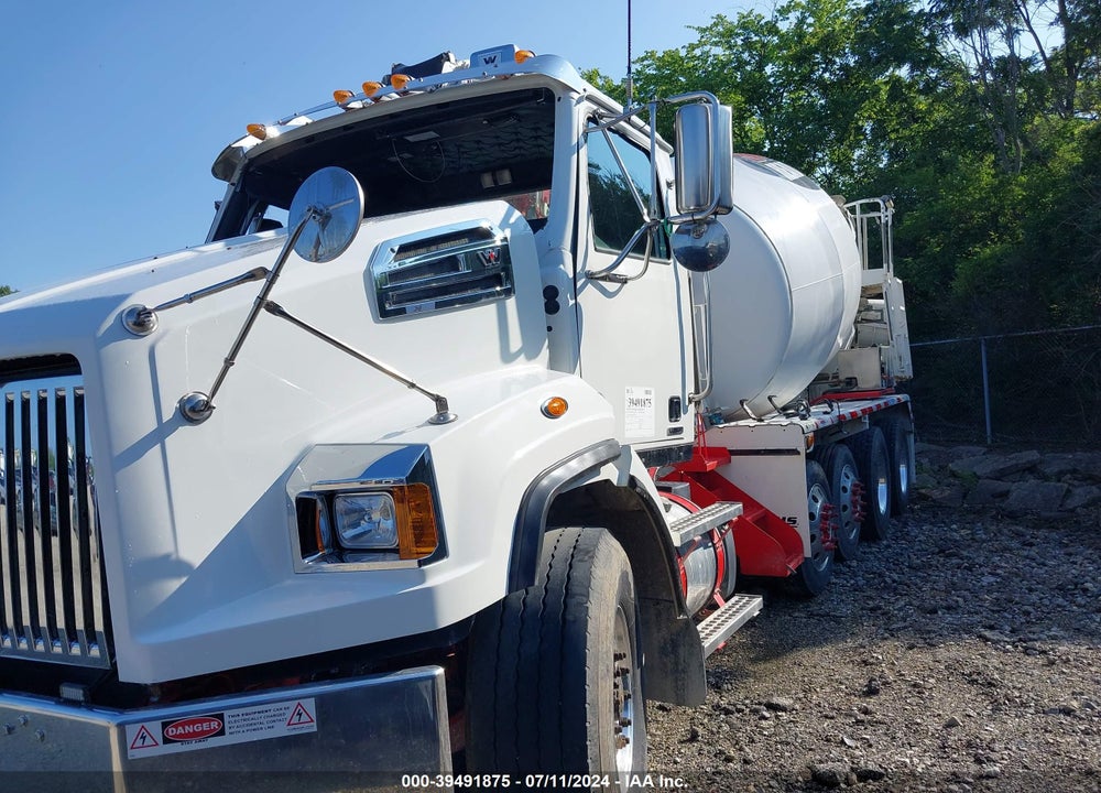 2022 WESTERN STAR 4700 SET BACK AXLE VIN: 5KKHAXFM2NPNK1608