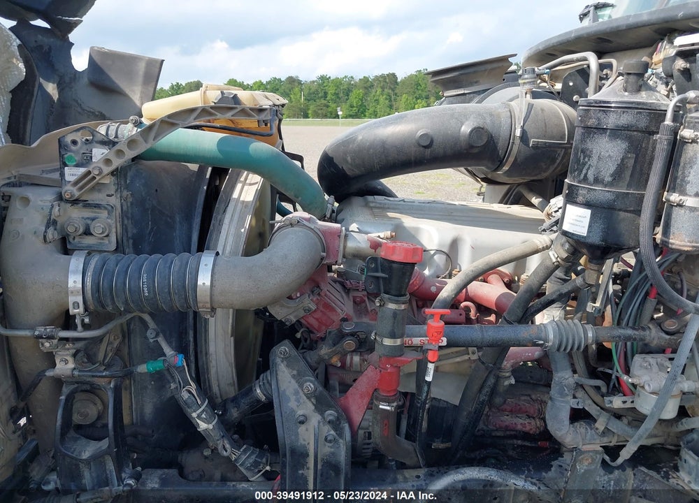 2016 MACK 700 GU700 VIN: 1M2AX04C1GM026383