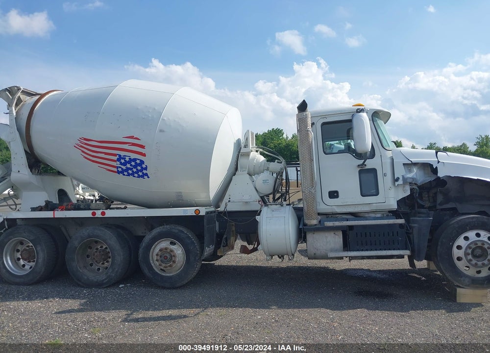 2016 MACK 700 GU700 VIN: 1M2AX04C1GM026383