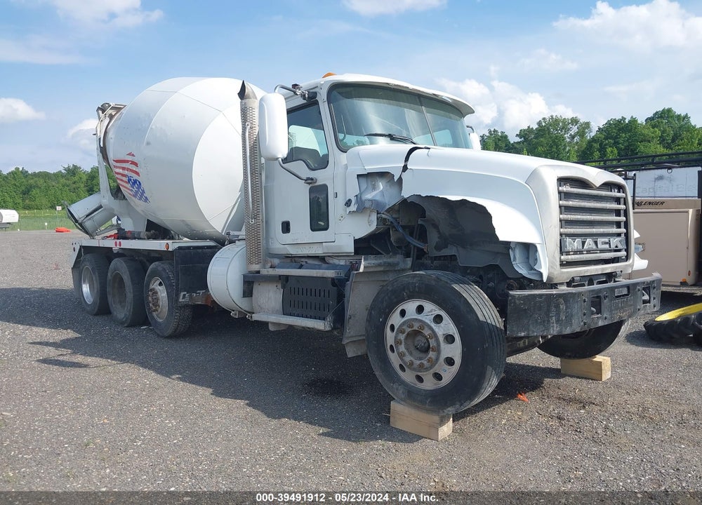 2016 MACK 700 GU700 VIN: 1M2AX04C1GM026383