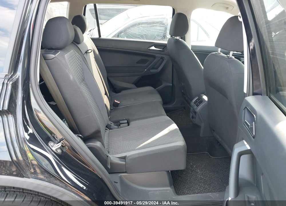 2018 VOLKSWAGEN TIGUAN 2.0T S VIN: 3VV1B7AX7JM083333