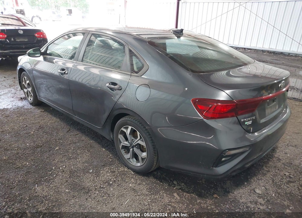 2019 KIA FORTE LXS VIN: 3KPF24AD6KE080332