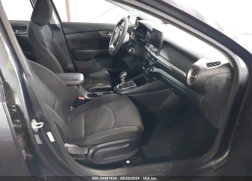 2019 KIA FORTE LXS VIN: 3KPF24AD6KE080332