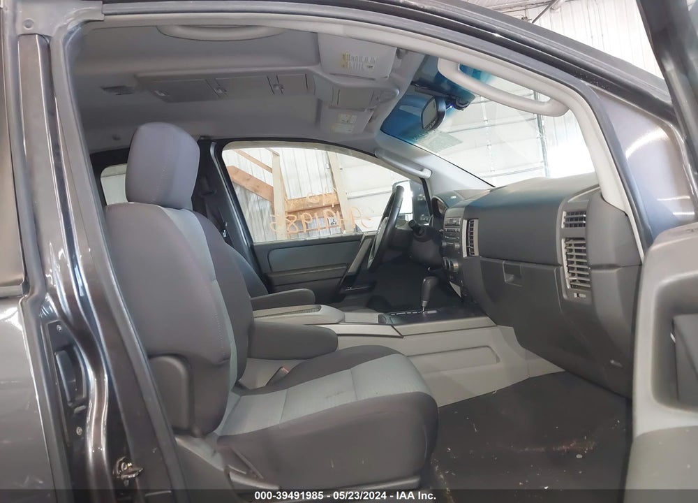 2004 NISSAN TITAN SE VIN: 1N6AA06B64N532305