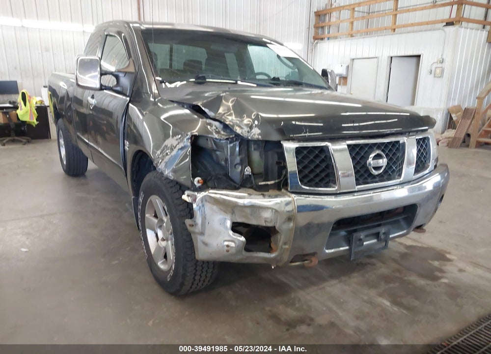 2004 NISSAN TITAN SE VIN: 1N6AA06B64N532305