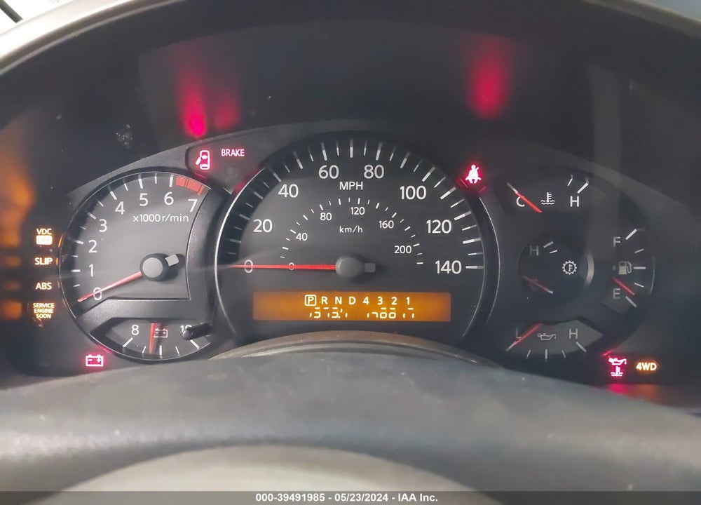 2004 NISSAN TITAN SE VIN: 1N6AA06B64N532305