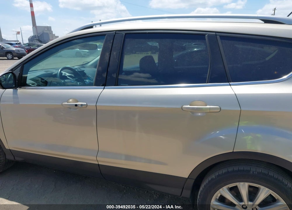 2018 ESCAPE FORD  TITANIUM VIN: 1FMCU0J97JUA20895