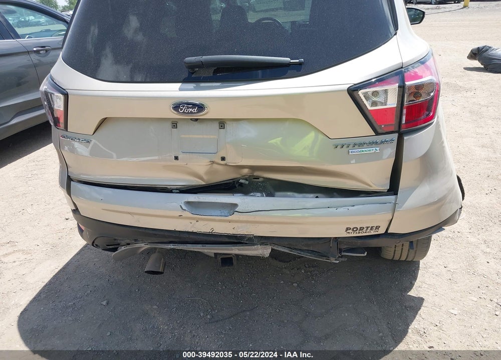 2018 ESCAPE FORD  TITANIUM VIN: 1FMCU0J97JUA20895
