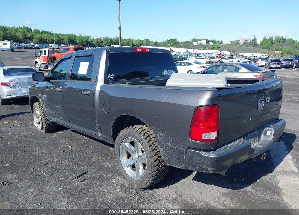 2015 RAM 1500 EXPRESS VIN: 1C6RR7KT7FS507639