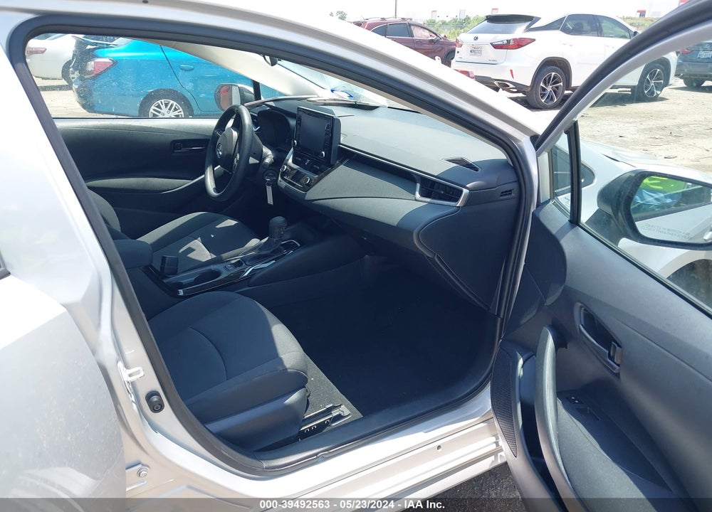 2022 TOYOTA COROLLA LE VIN: 5YFEPMAE4NP374143