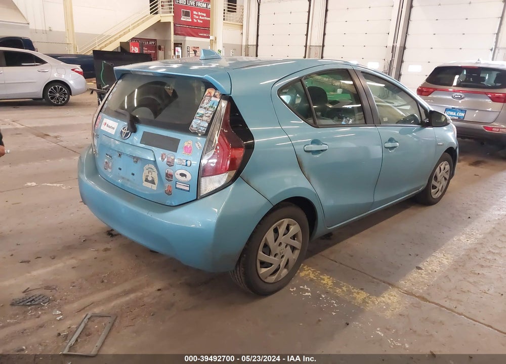 2015 TOYOTA PRIUS C THREE VIN: JTDKDTB30F1086743