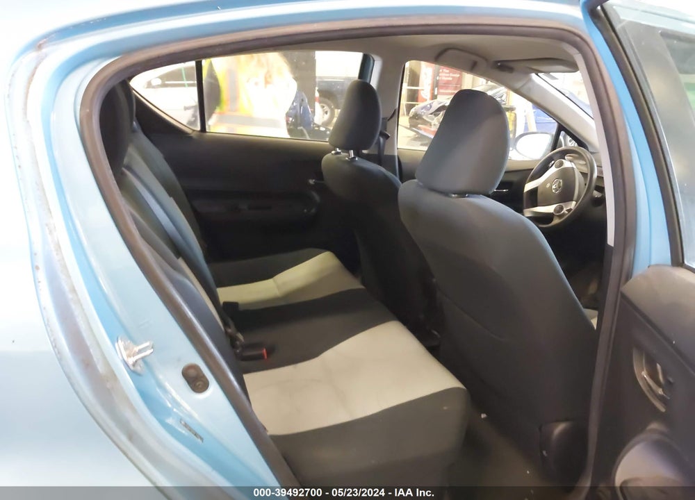 2015 TOYOTA PRIUS C THREE VIN: JTDKDTB30F1086743