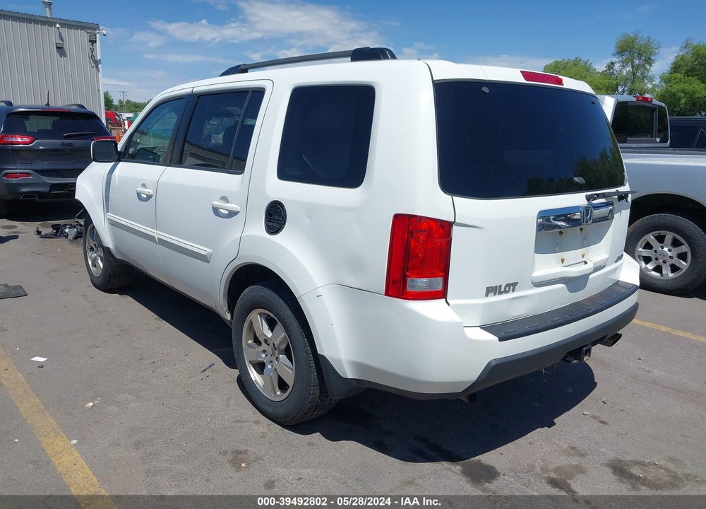 2011 HONDA PILOT EX-L VIN: 5FNYF4H54BB009992
