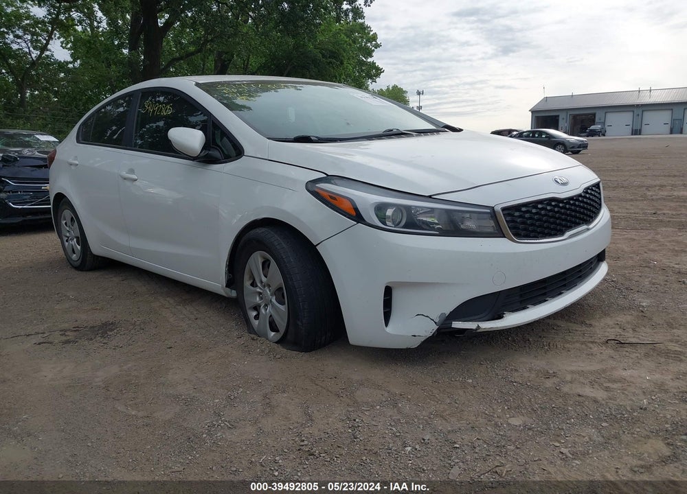 2017 KIA FORTE VIN: 3KPFK4A70HE070317