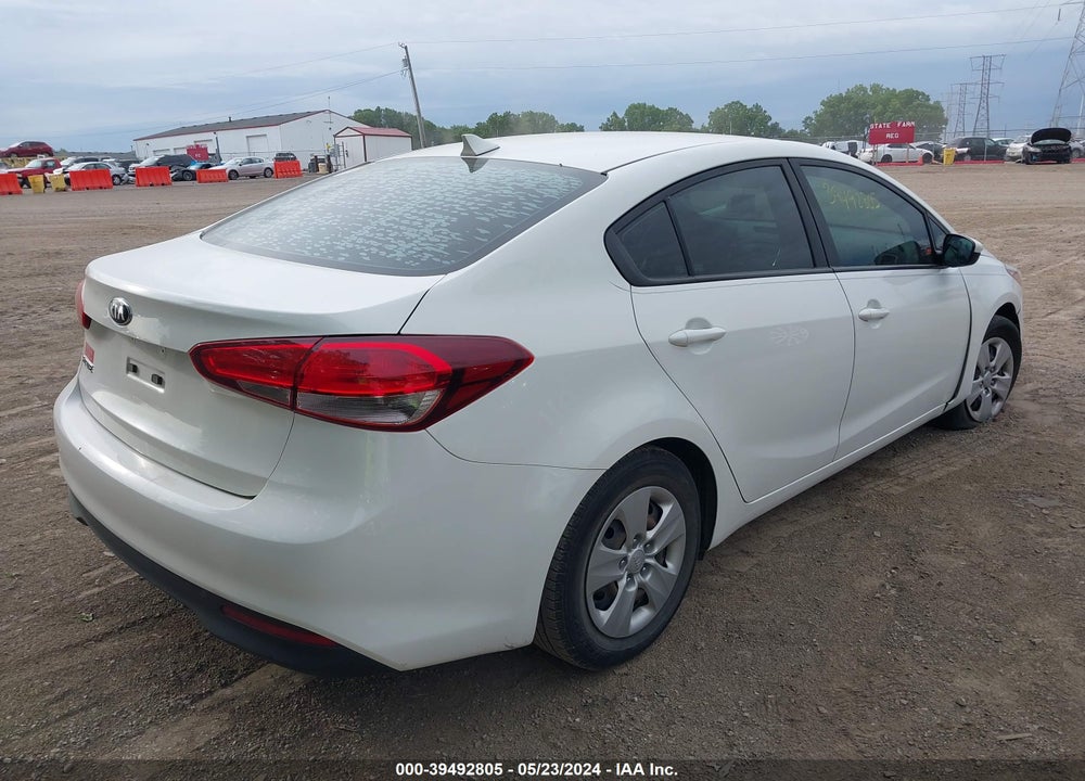 2017 KIA FORTE VIN: 3KPFK4A70HE070317
