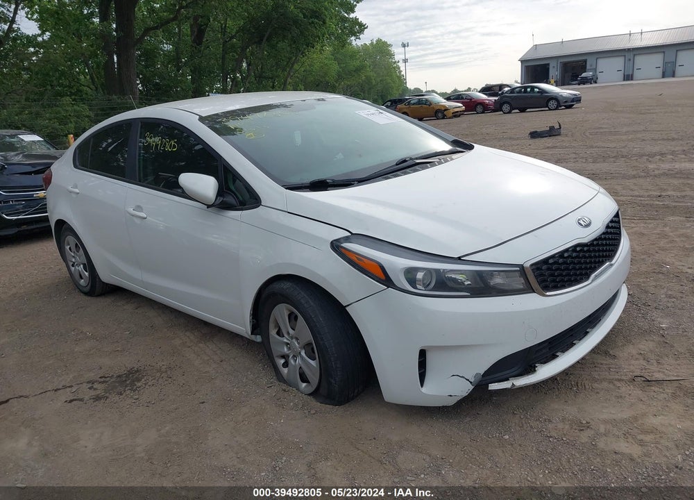2017 KIA FORTE VIN: 3KPFK4A70HE070317
