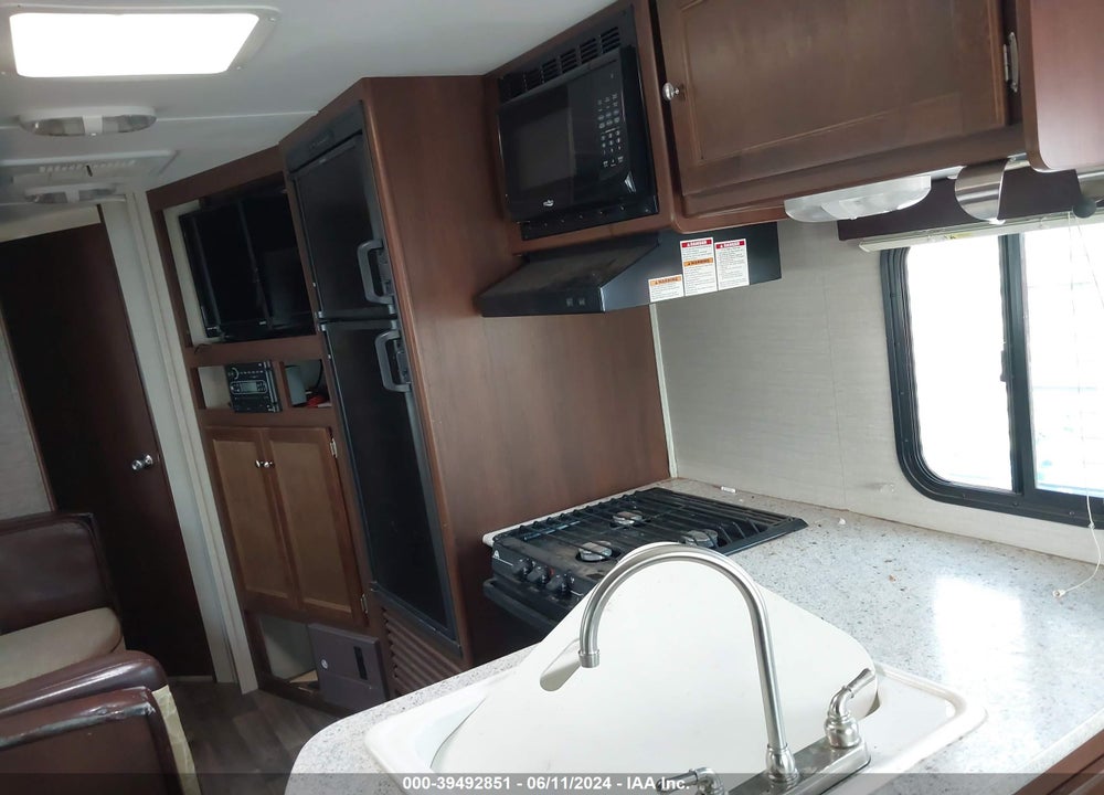2015 KEYSTONE BULLET ULTRA LITE SE VIN: 4YDT26920FD424159