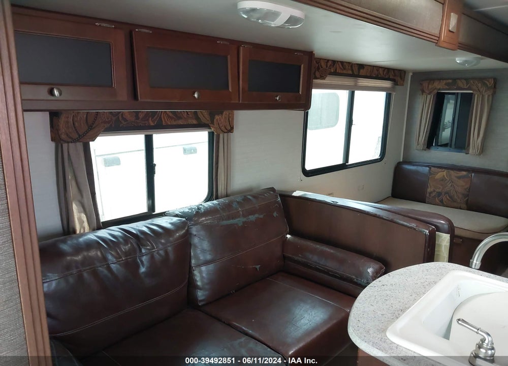 2015 KEYSTONE BULLET ULTRA LITE SE VIN: 4YDT26920FD424159