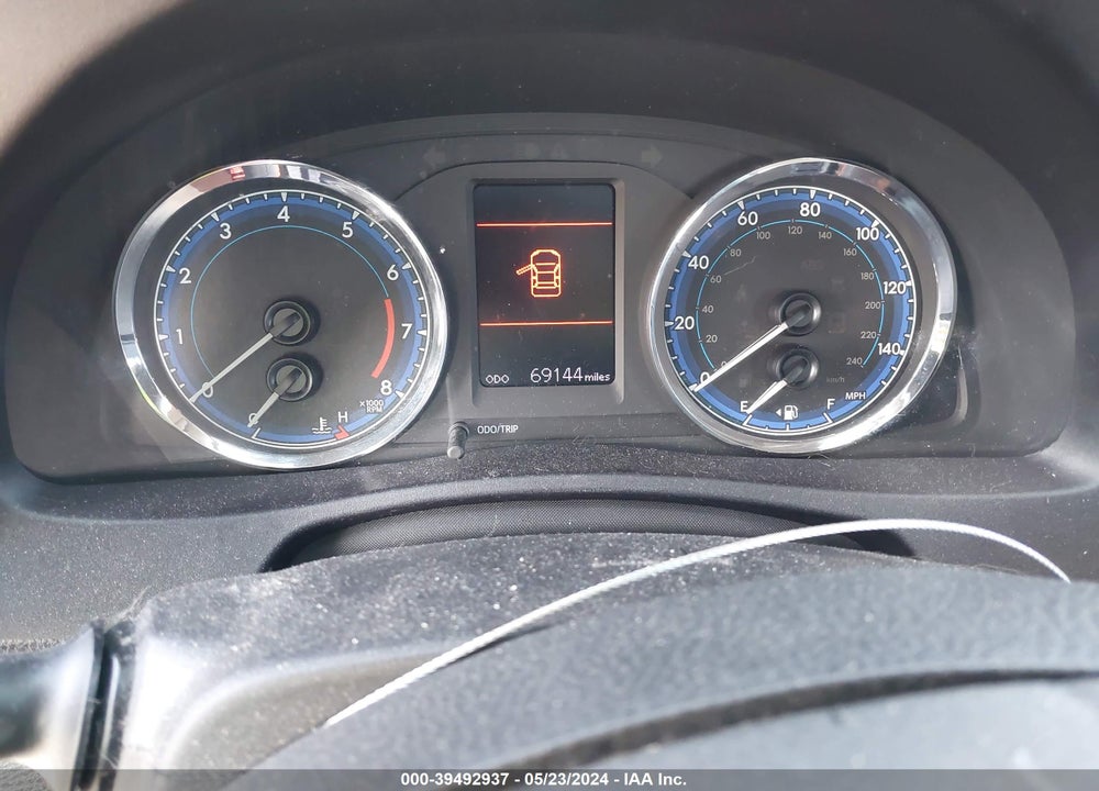 2019 TOYOTA COROLLA LE VIN: 2T1BURHE8KC237331