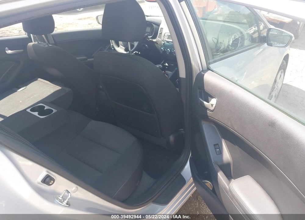 2018 KIA FORTE LX VIN: KNAFK5A80J5773817