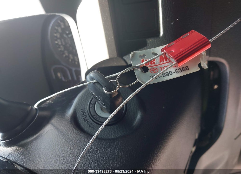 2019 TOYOTA TUNDRA SR5 4.6L V8 VIN: 5TFEM5F19KX143062