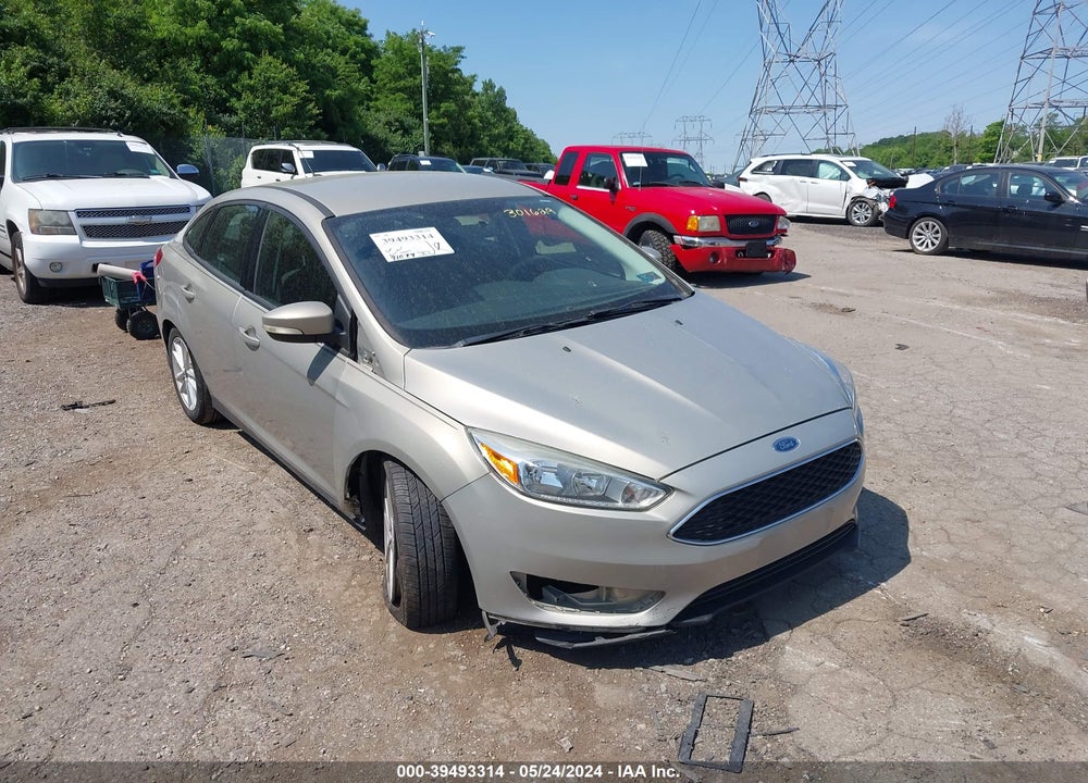2015 FORD FOCUS SE VIN: 1FADP3F20FL301629
