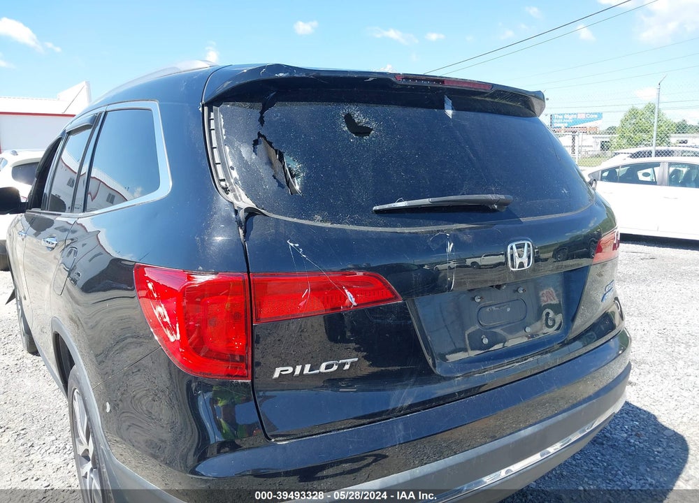 2017 HONDA PILOT ELITE VIN: 5FNYF6H00HB095200