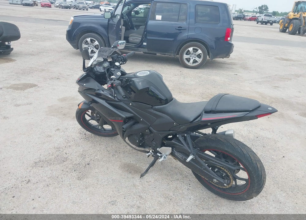 2018 YAMAHA YZFR3 A VIN: MH3RH15Y0JK003993