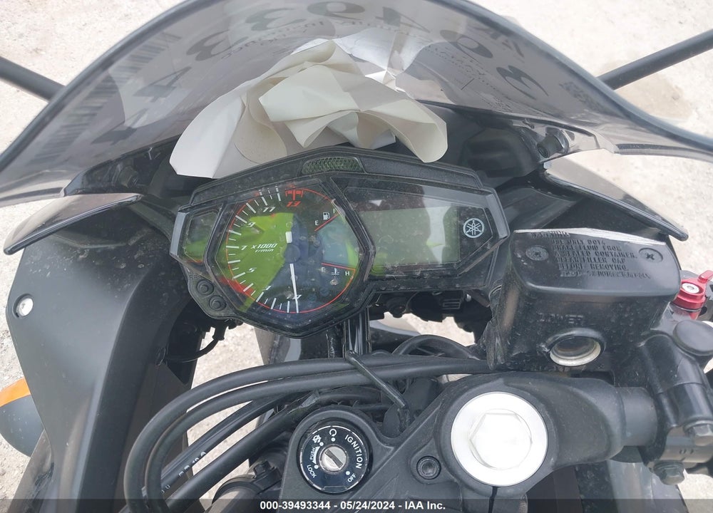 2018 YAMAHA YZFR3 A VIN: MH3RH15Y0JK003993