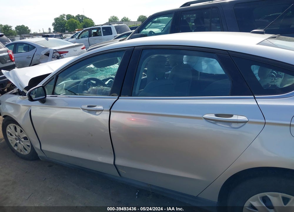 2013 FORD FUSION S VIN: 3FA6P0G77DR252428