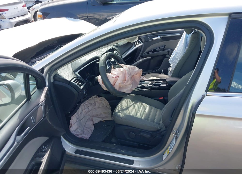 2013 FORD FUSION S VIN: 3FA6P0G77DR252428