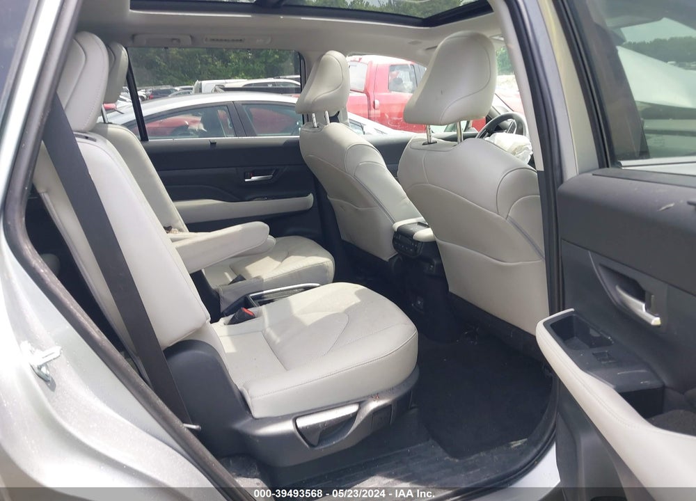 2024 TOYOTA GRAND HIGHLANDER PLATINUM VIN: 5TDAAAB54RS030774