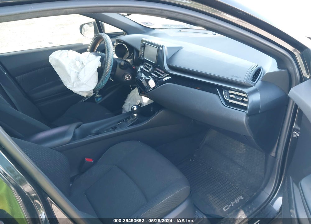2018 TOYOTA C-HR XLE VIN: JTNKHMBX0J1010098