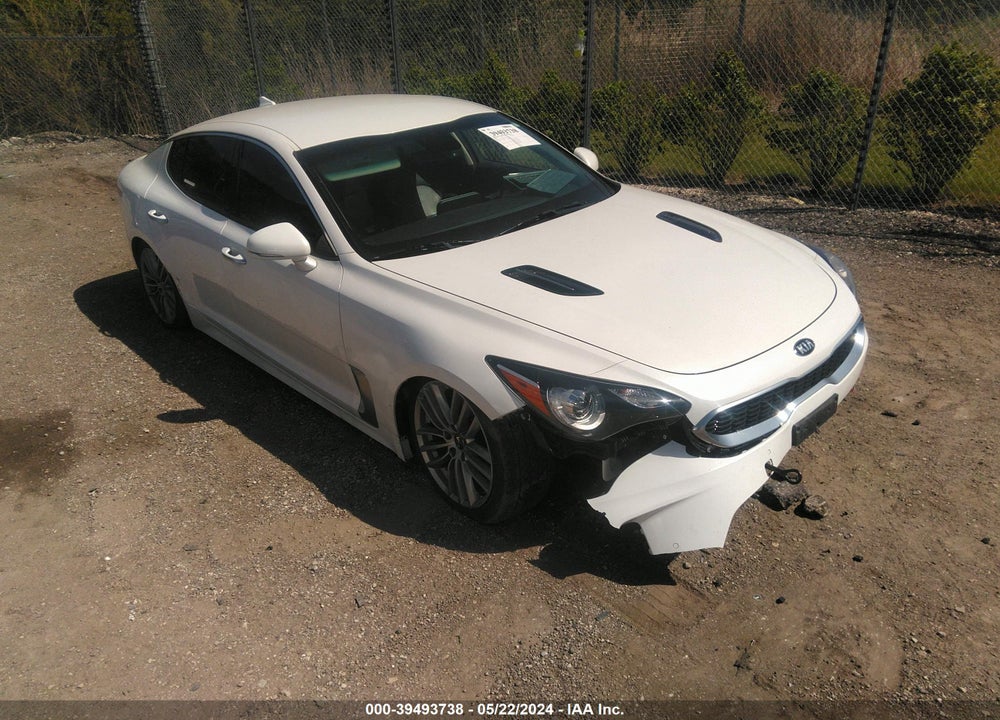 2018 KIA STINGER VIN: KNAE15LA9J6032414