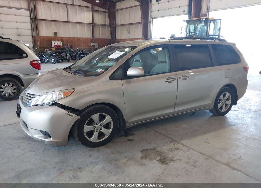 2017 TOYOTA SIENNA LE 8 PASSENGER VIN: 5TDKZ3DC6HS892025
