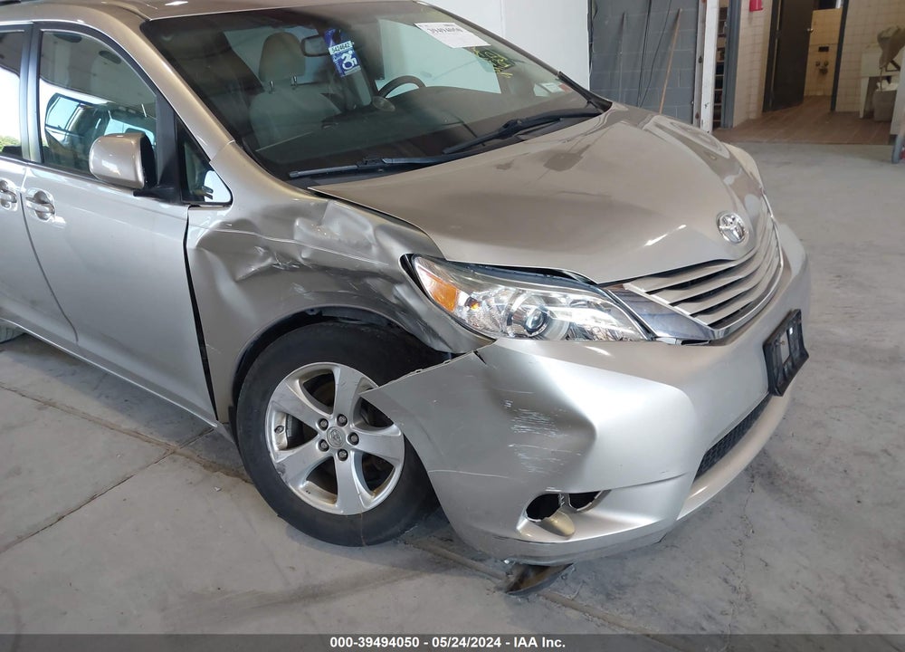 2017 TOYOTA SIENNA LE 8 PASSENGER VIN: 5TDKZ3DC6HS892025