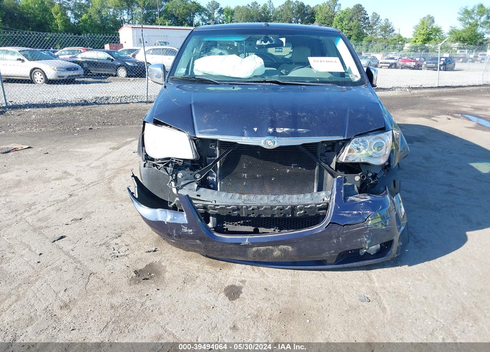 2008 CHRYSLER TOWN & COUNTRY LIMITED VIN: 2A8HR64X58R758817