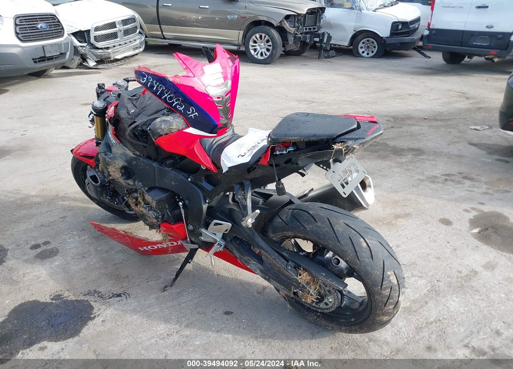 2023 HONDA CBR1000 RR VIN: JH2SC7716PK600356