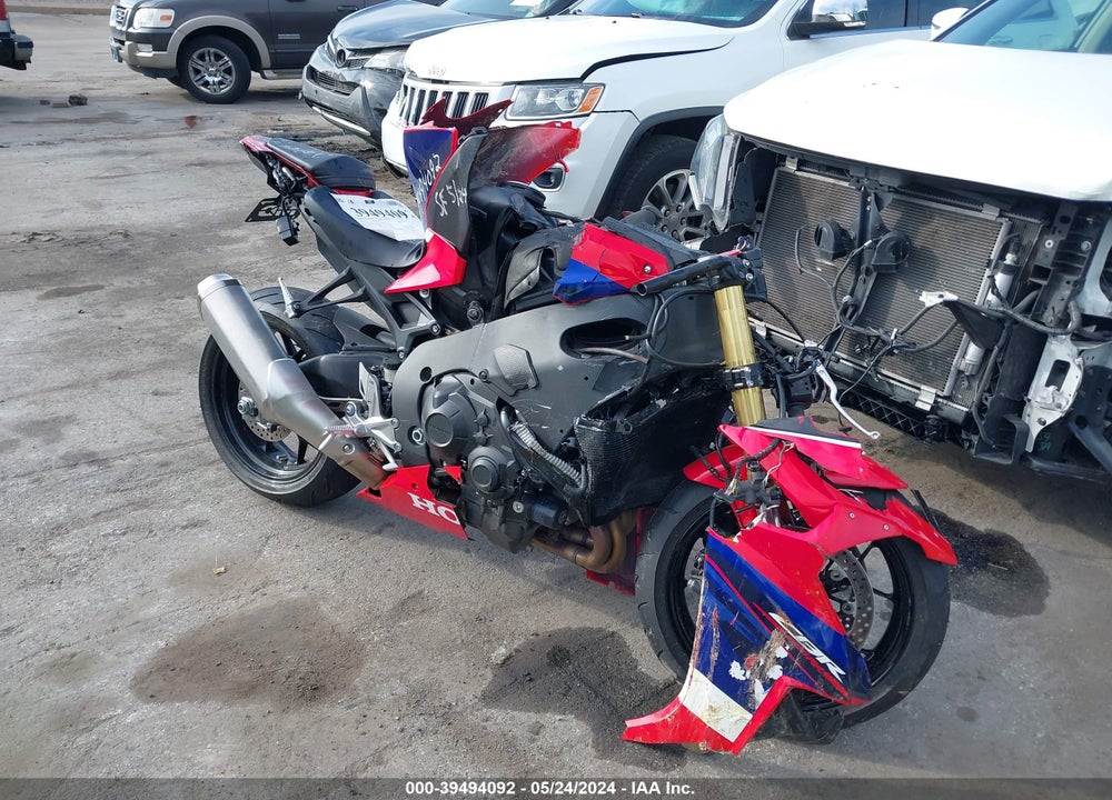 2023 HONDA CBR1000 RR VIN: JH2SC7716PK600356