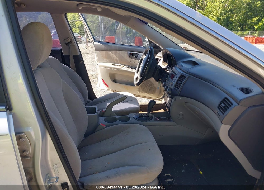 2009 KIA OPTIMA LX VIN: KNAGE228295362407