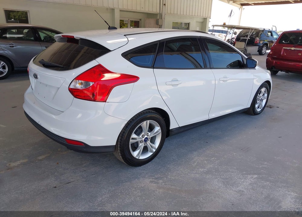 2014 FORD FOCUS SE VIN: 1FADP3K29EL264472