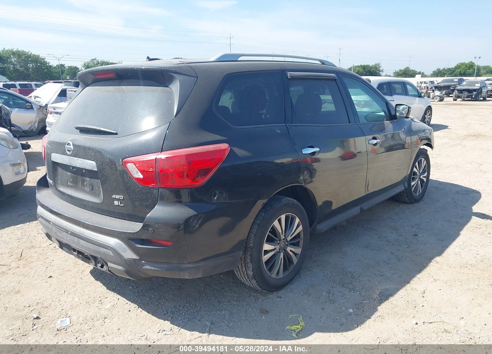 2017 NISSAN PATHFINDER SL VIN: 5N1DR2MM1HC670629