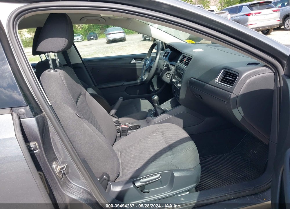 2013 VOLKSWAGEN JETTA 2.0L S VIN: 3VW1K7AJ0DM263751