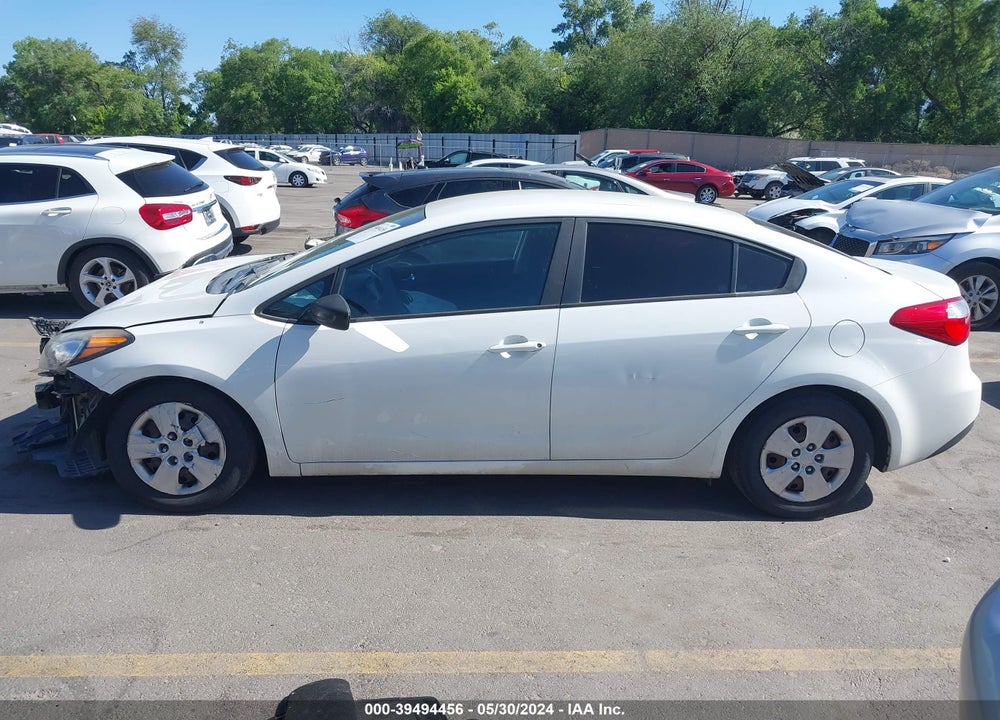 2016 KIA FORTE LX VIN: KNAFK4A64G5595072