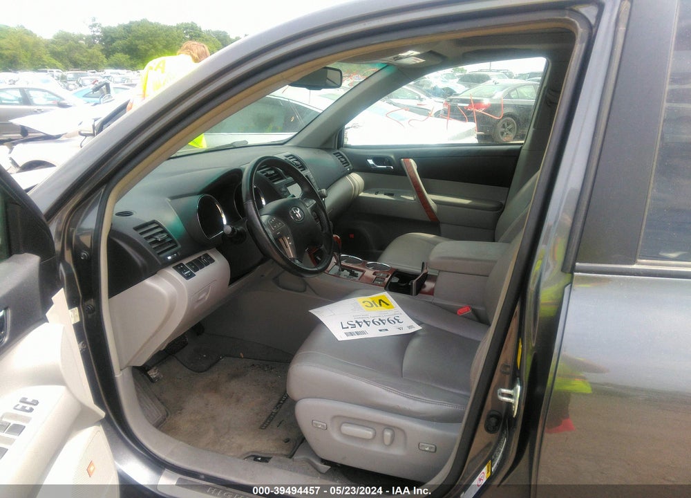 2010 TOYOTA HIGHLANDER LIMITED V6 VIN: 5TDDK3EH6AS005214