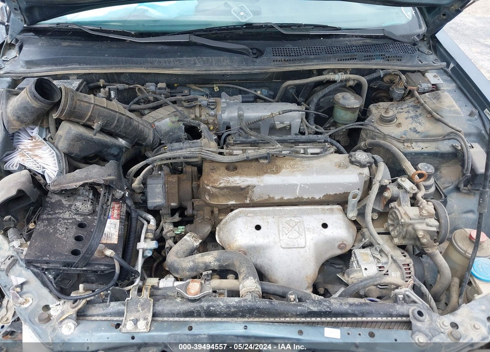 1996 HONDA ACCORD DX VIN: 1HGCD5627TA051289